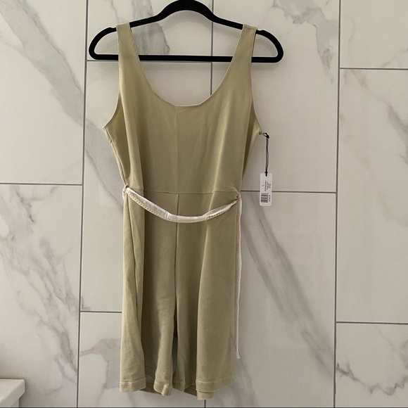 New! WEWOREWHAT SCOOP RIB BODYSUIT - Picture 3 of 5